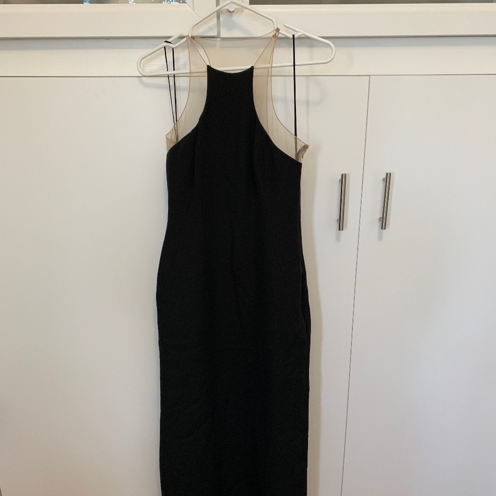 GORGEOUS FKaufman gown with plunging back